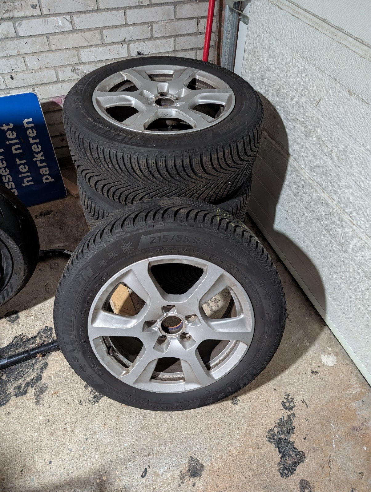 Michelin Alpin 5 winterbanden set op velg 215/55 R16 Audi A3, 16 inch, Banden en Velgen, Personenwagen, Gebruikt