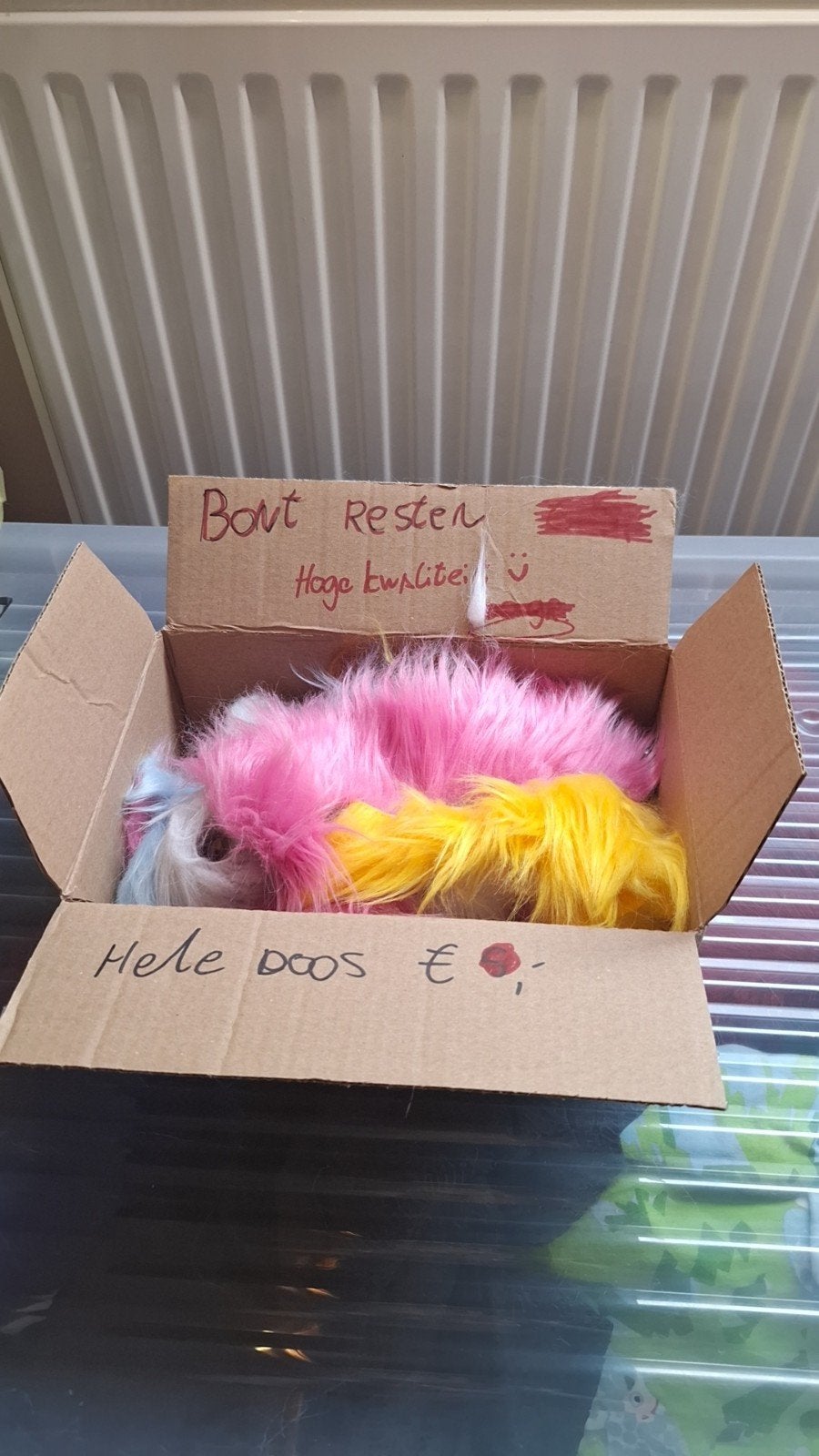 Hq fur scraps voor fursuit, cosplay, therian masks etc., Ophalen of Verzenden, Zo goed als nieuw, Handschoenen, Hoed of Pet