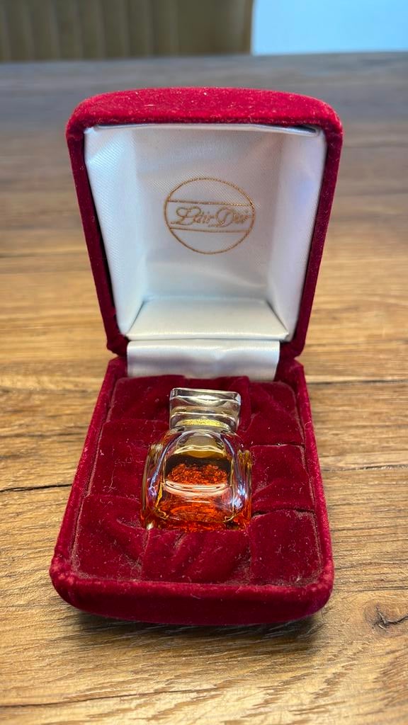 Zeldzame Vintage Parfum L’air D’or 3,5 ml jaren 1980, Verzamelen, Parfumverzamelingen, Verzenden, Zo goed als nieuw, Miniatuur