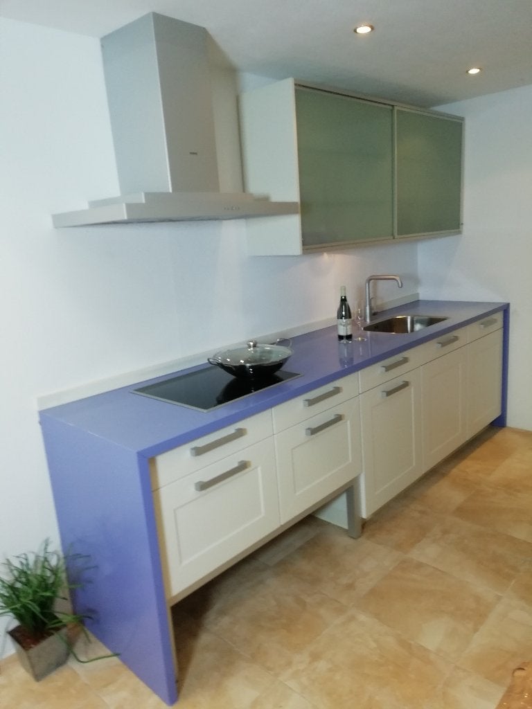 Exclusief werkblad corian nu met 90% Korting (uit showroom), Ophalen, Paars, Zo goed als nieuw, 200 cm of meer