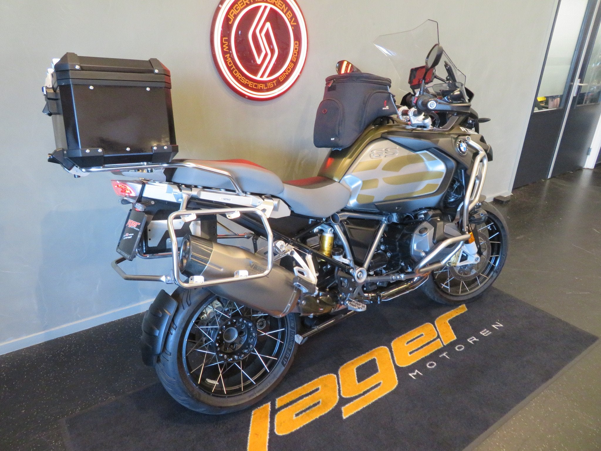 BMW R 1250 GS ADVENTURE EXCLUSIVE VOL! (bj 2019), Motoren, Motoren | BMW, Bedrijf, Toermotor, 1250 cc