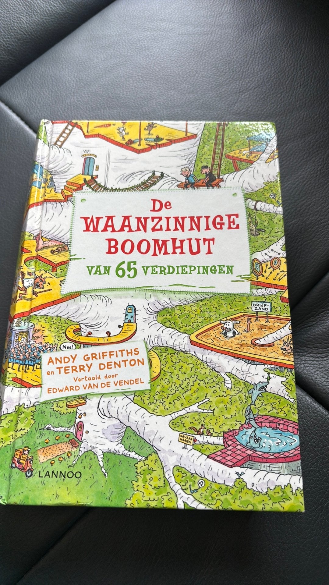 De Waanzinnige Boomhut van 65 verdiepingen, Boeken, Ophalen, Zo goed als nieuw