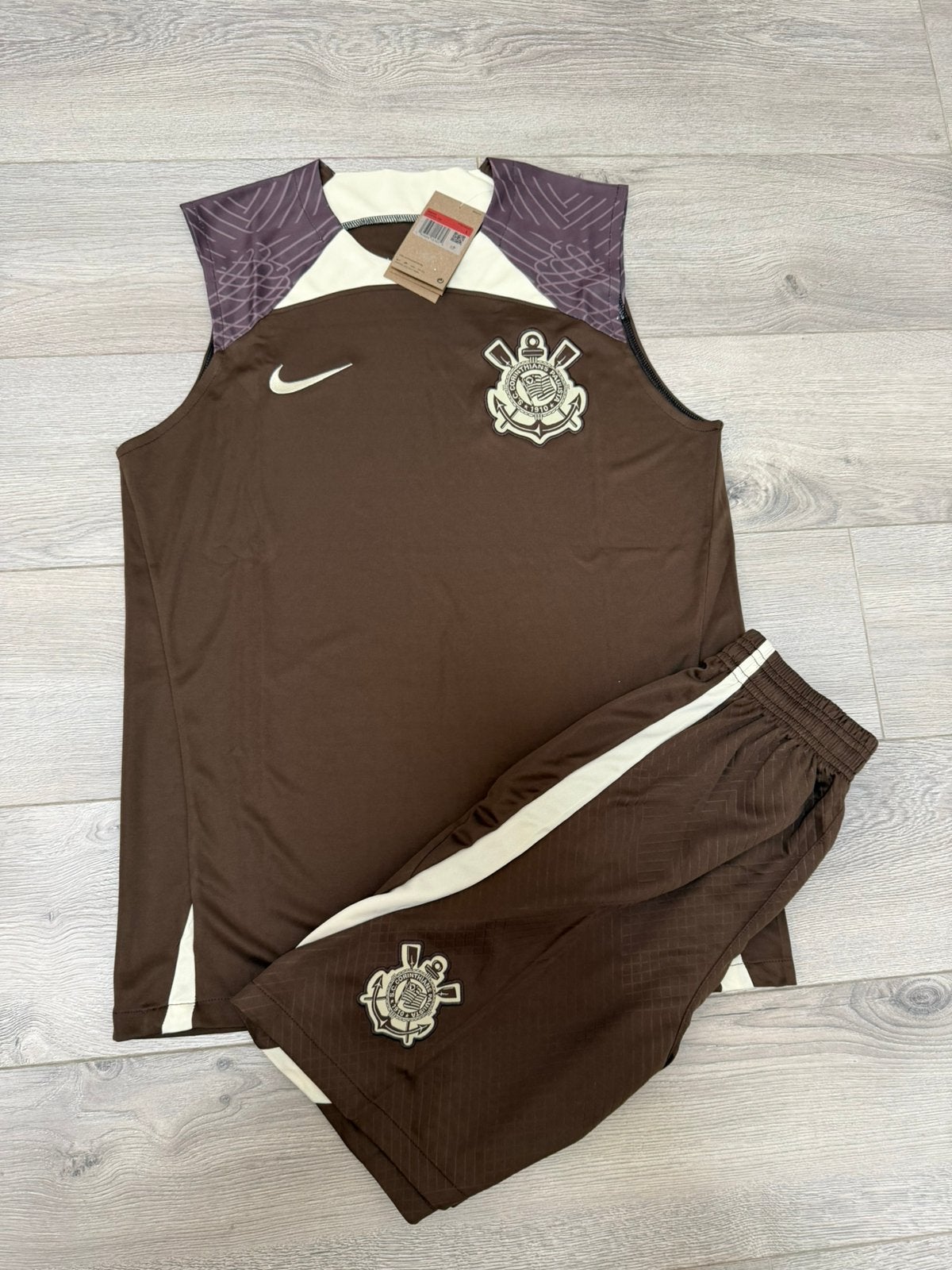 Corinthians sleeveless bruin, Maat 52/54 (L), Bruin, Nieuw, Ophalen of Verzenden