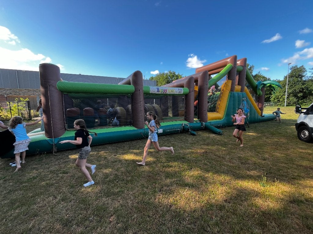 Stormbaan Jungle Run 17,5 meter incl. Keuringscertificaat, Info@bigbig-world.nl, Gebruikt, QT Inflatables / Big Big World, Ophalen of Verzenden