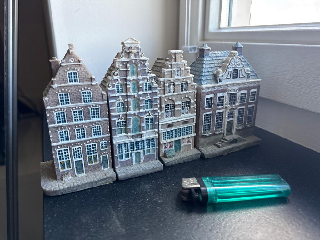 Miniatuur Beeldjes; Amsterdamse grachtenpanden, Verzamelen, Beelden en Beeldjes, Ophalen of Verzenden, Overige typen