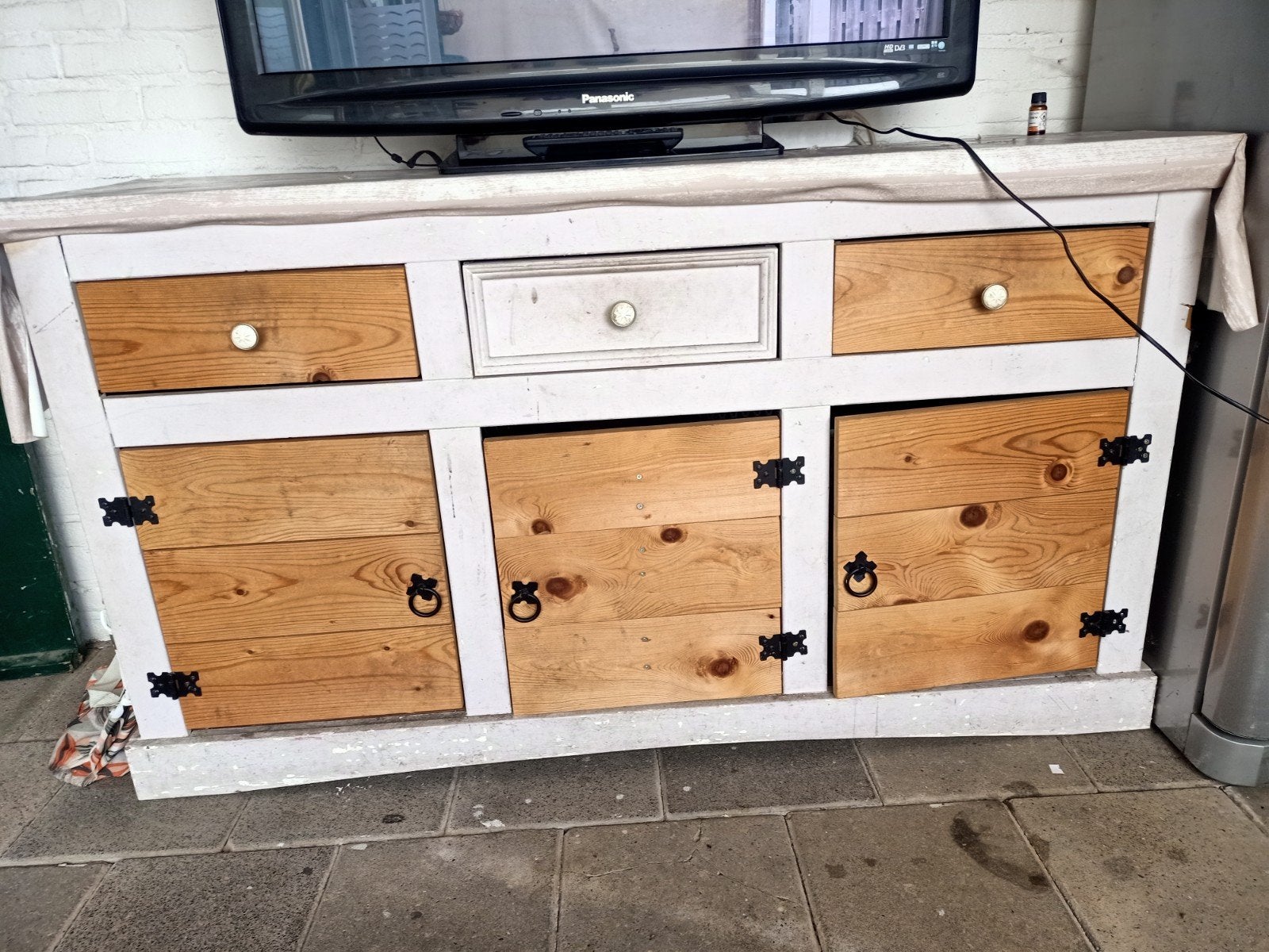 Rustiek dressoir met lades en deuren, Huis en Inrichting, Kasten | Dressoirs, Ophalen, Gebruikt, Met deur(en), Rustiek