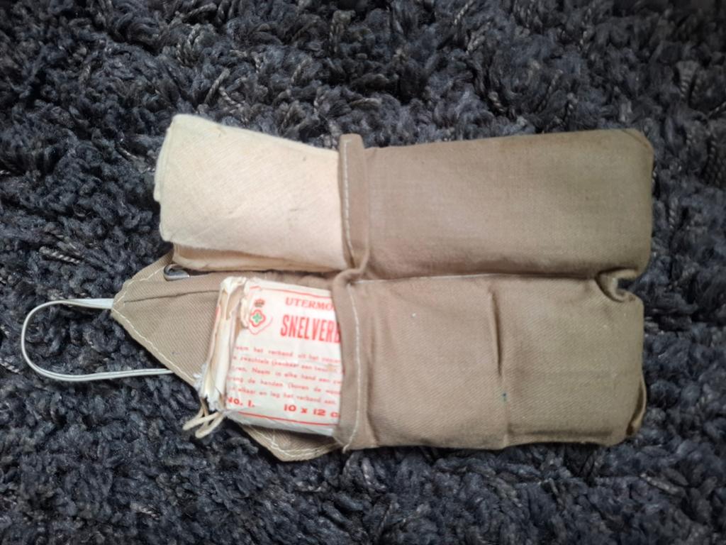 Field dressing, snel verband Nederlandse leger jaren 40-50, Verzamelen, Ophalen of Verzenden, Landmacht, Nederland