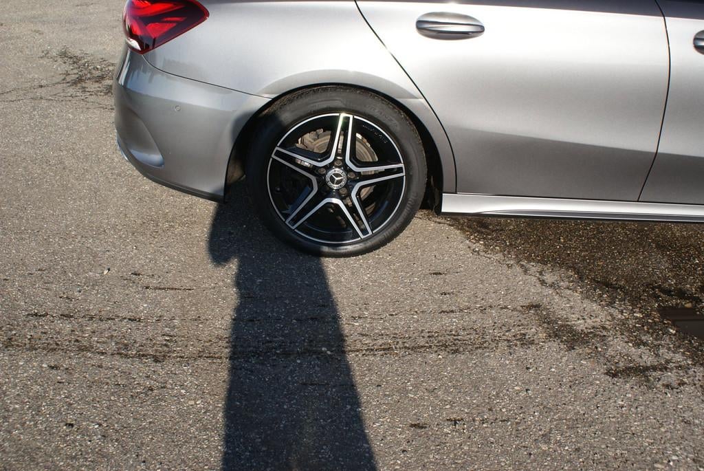 Mercedes-Benz A-klasse 180 ///AMG Pakket | Pano | Night Pakk, 136 pk, Gebruikt, 4 cilinders, Leder en Stof