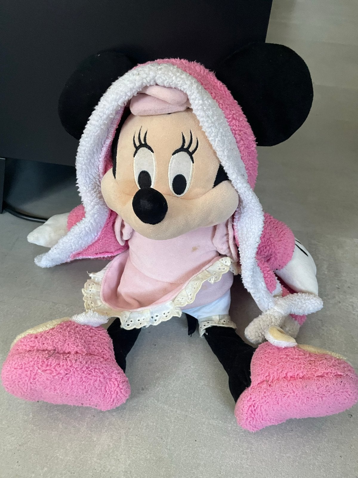 Minnie Mouse Knuffel - Roze met Capuchon en Schoentjes, Muis, Gebruikt, Disney, Ophalen of Verzenden