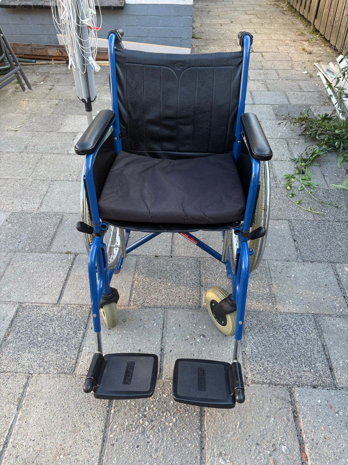 Rolstoel meyra met hoepels ergonomisch kussen inklapbaar, Diversen, Rolstoelen, Ophalen, Inklapbaar, Gebruikt, Duwrolstoel