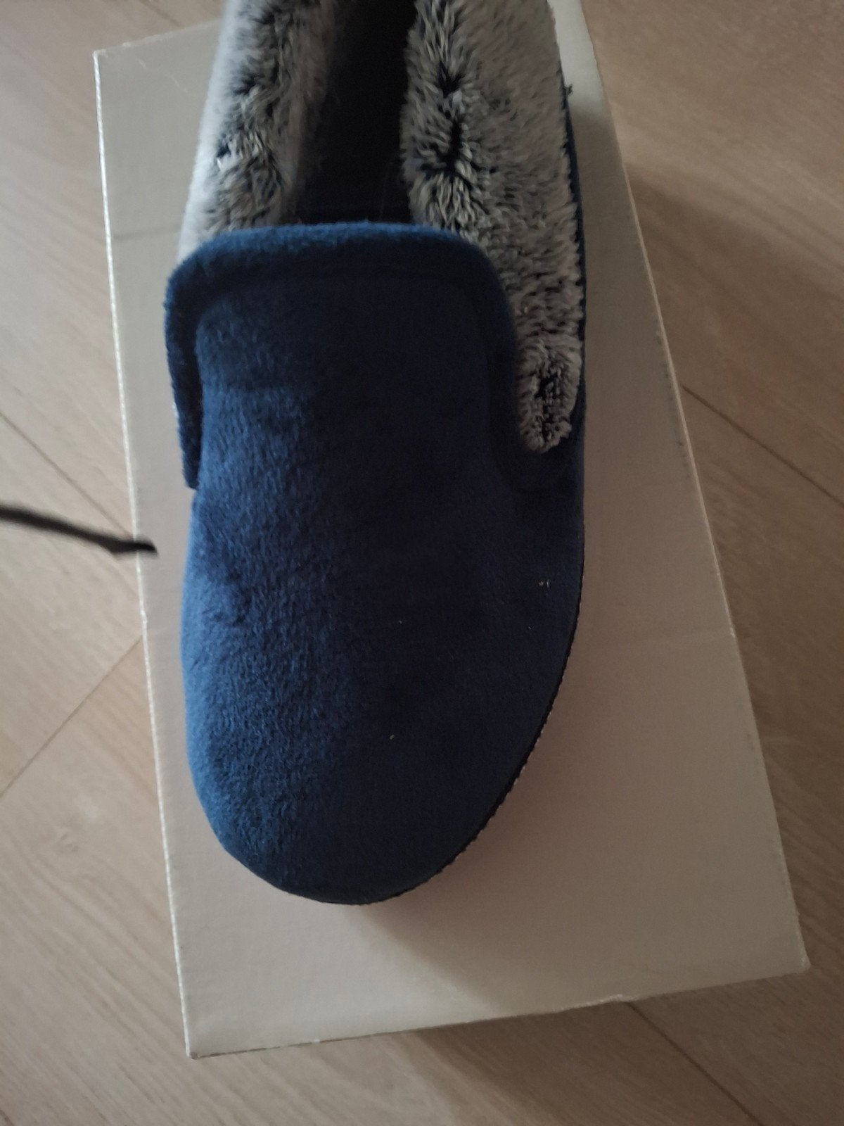 nieuwe pantoffels, Ophalen, Nieuw, Blauw, Pantoffels of Sloffen