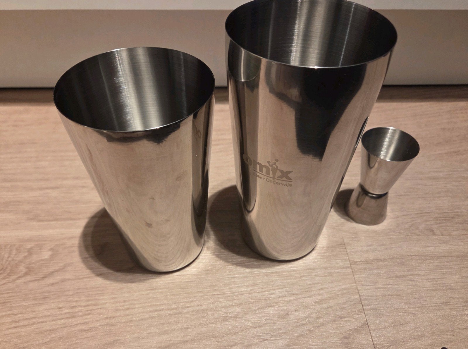 Cocktailshaker met maatbeker. Ongebruikt, Ophalen of Verzenden, Nieuw, Metaal