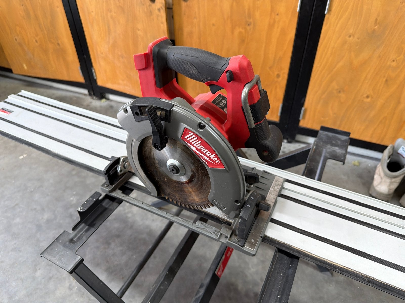 Milwaukee M18 FCSG66 Cirkelzaag met geleiderail GRU 1400, Ophalen, Gebruikt, Cirkelzaag, 30 tot 70 mm