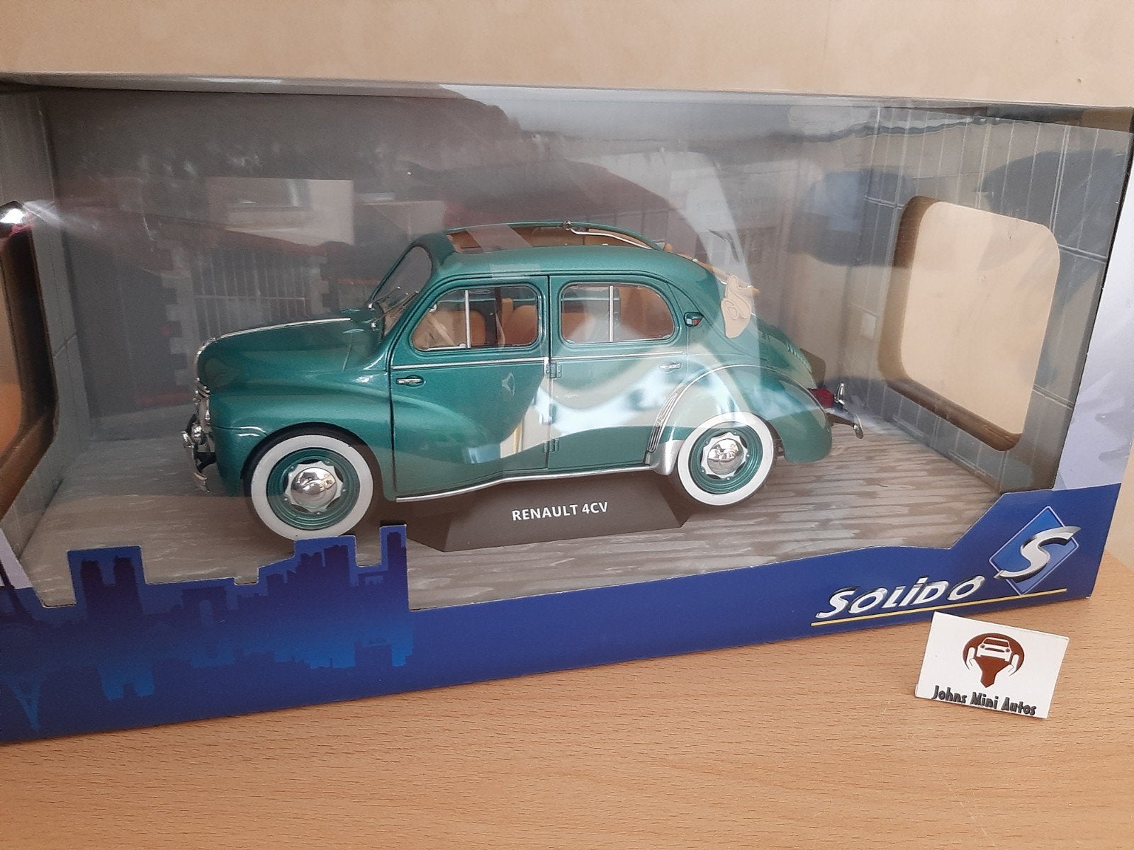 Renault 4CV Cabriolet 1951 groen-metallic van Solido 1:18, Solido, Auto, Solido, Nieuw