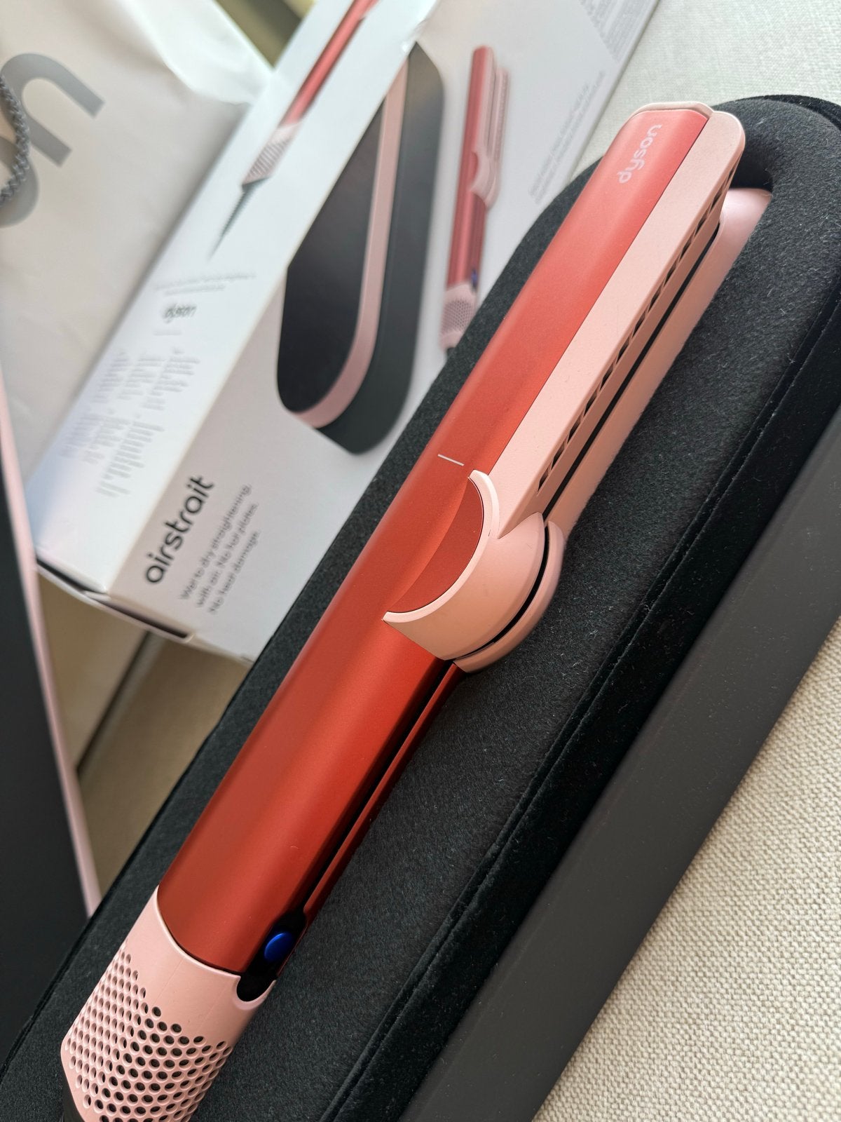 Dyson Airstrait Special Edition Strawberry Bronze/Blush Pink, Sieraden, Tassen en Uiterlijk, Ophalen, Zo goed als nieuw, Krultang of Stijltang