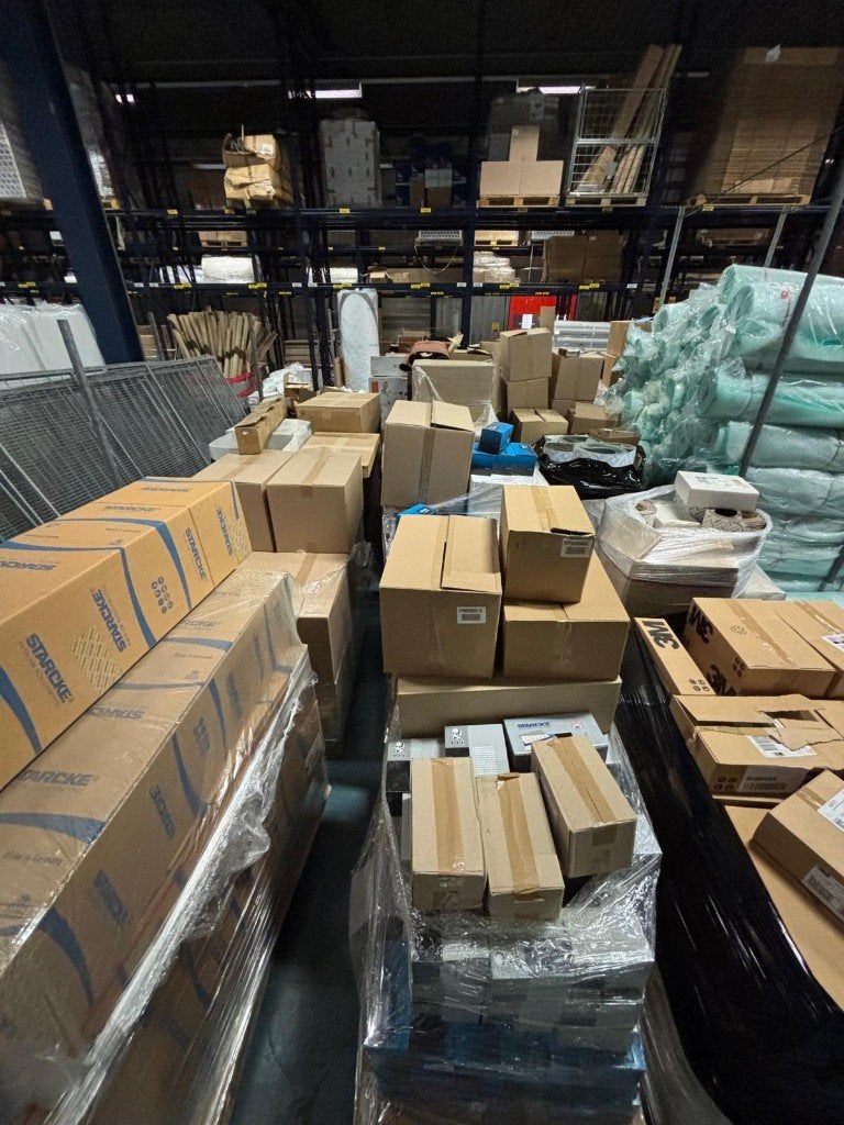 13 pallets groothandel goederen (tapes, folies, schuren), Ophalen, Nieuw