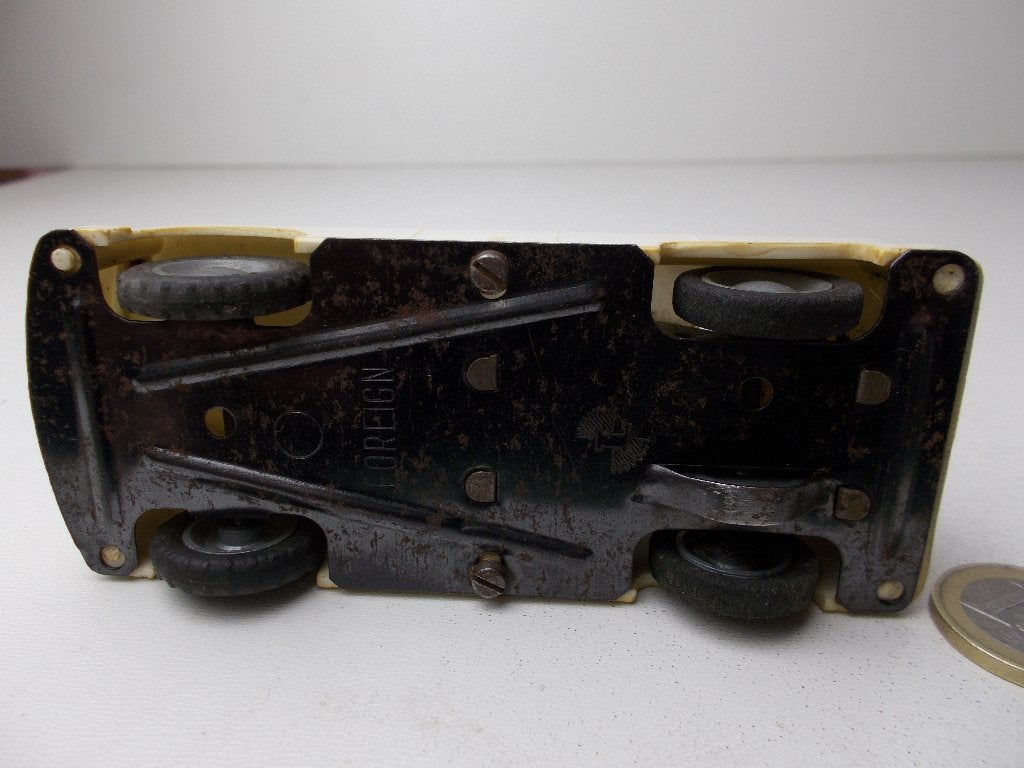 Jr 50/60 Plastic AMBULANCE + METALEN FRICTIE/VLIEGWIEL Werkt, Hobby en Vrije tijd, Ophalen of Verzenden, Gebruikt, Auto, Overige merken