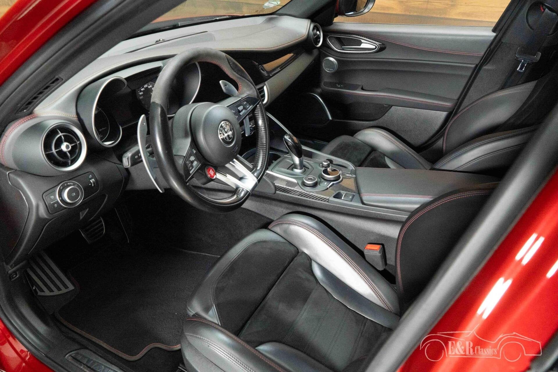 Alfa Romeo Giulia Quadrifoglio Sedan | 2019, Auto's, Automaat, Achterwielaandrijving, Gebruikt, Zwart