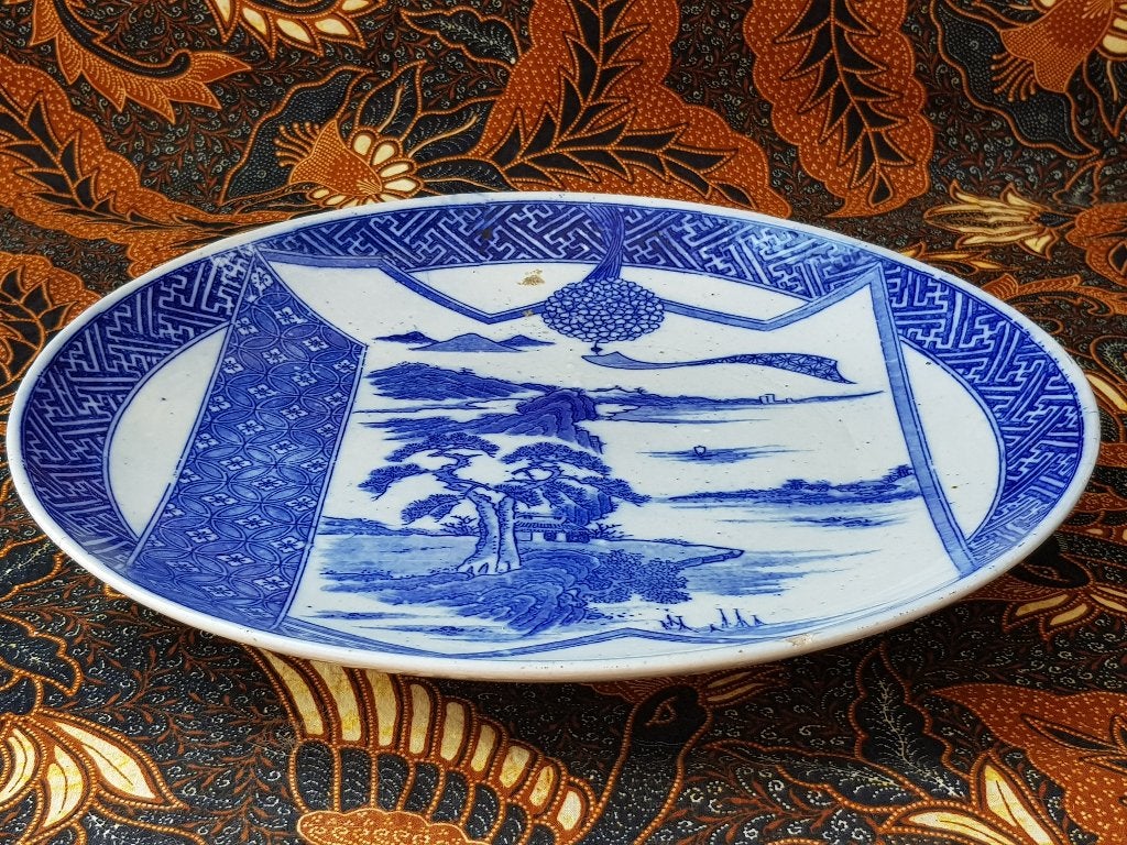 Mooi groot antiek bord of schaal uit Japan 31,4 cm., Ophalen of Verzenden