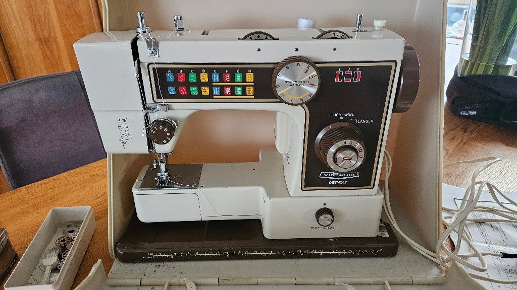 victoria naaimachine, Ophalen, Gebruikt, Naaimachine, Overige merken