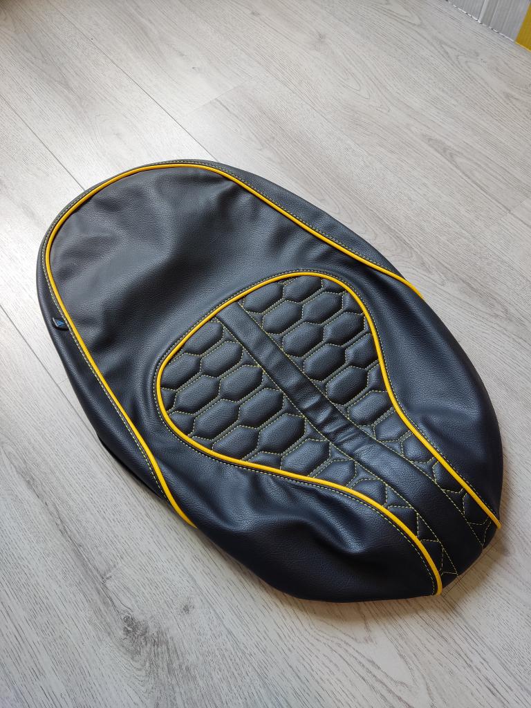 Zadelhoes buddydek Vespa Sprint Primavera geel custom NIEUW, Fietsen en Brommers, Brommeronderdelen | Scooters, Info@jynkx.com