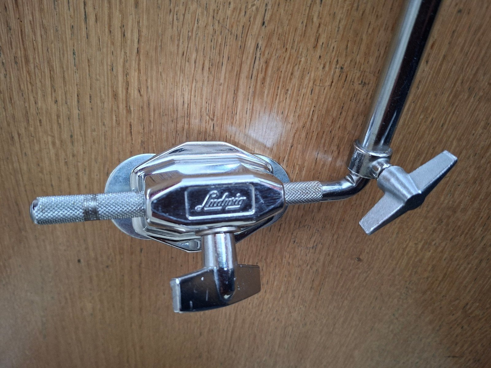 Ludwig bracket met bekkenstandaard, Muziek en Instrumenten, Ophalen, Zo goed als nieuw, Drums of Percussie