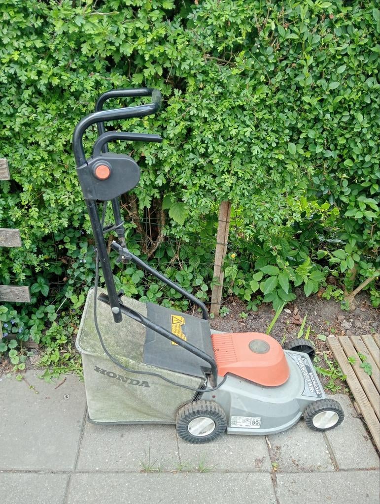 Honda electrische grasmaaier met opvangbak, Tuin en Terras, Grasmaaiers, Ophalen, Gebruikt