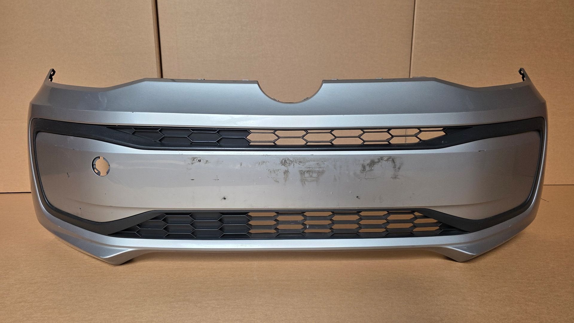 Voorbumper VW UP Facelift Origineel 1S0807221F Origineel, Auto-onderdelen, Gebruikt, -, Voor, Ophalen of Verzenden