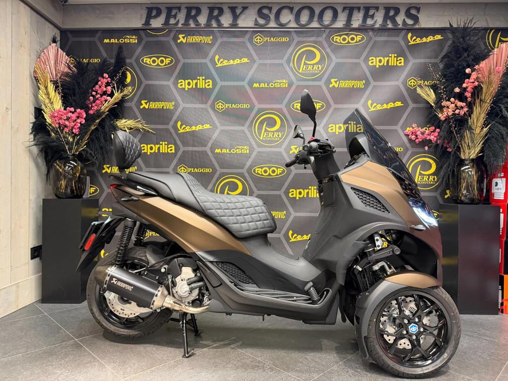 Piaggio 310 MP3 HPE Sport EURO5+ 2026 SPECIALPAINT MARRAKECH, Gedempte oude gracht 112
2011GW   Haarlem, Scooter, Piaggio, 310 cc