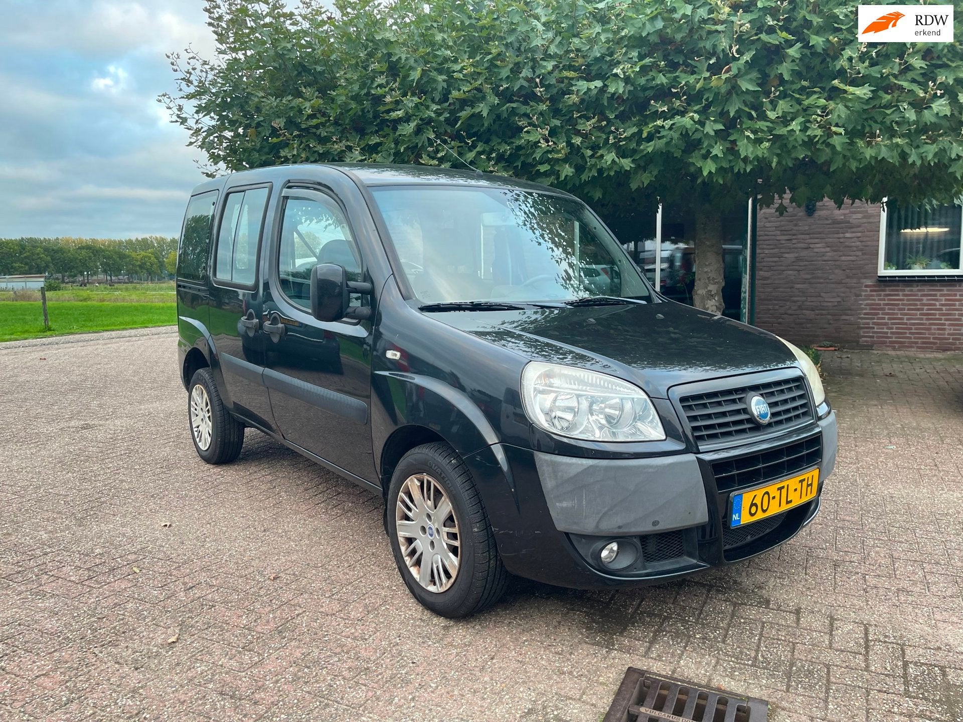 Fiat Doblò 1.4 Family Plus, Auto's, Voorwielaandrijving, Stof, Gebruikt, 4 cilinders
