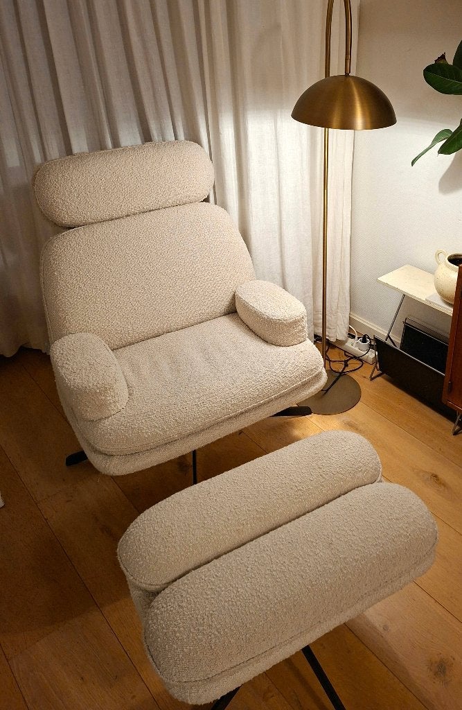 Zuiver Tyler loungestoel + hocker – zo goed als nieuw, Ophalen, Modern, design, bouclé, japandi, Scandinavisch, Minder dan 75 cm