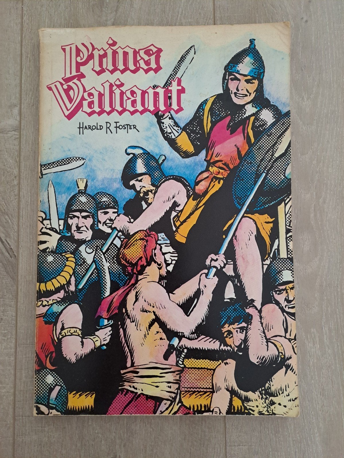 Prins Valiant ten tijde van Koning Arthur grootformaat, Gelezen, Harold R. Foster, Eén stripboek, Ophalen of Verzenden
