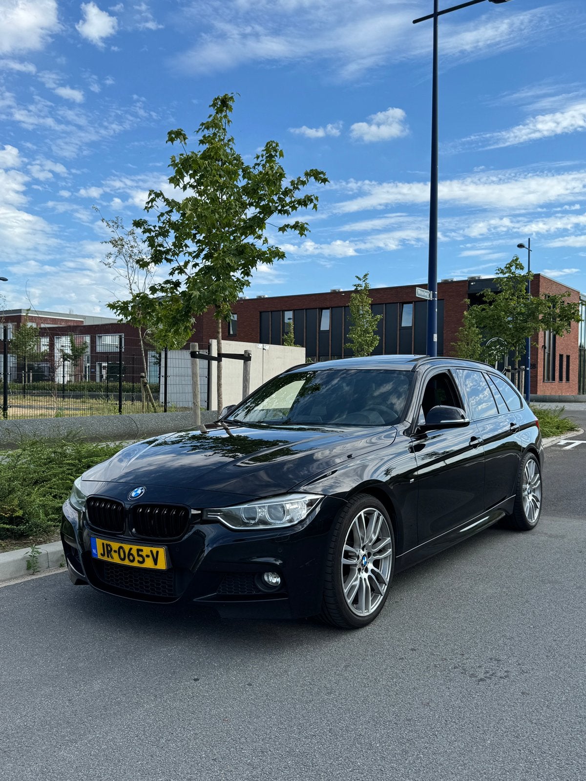 BMW 3-Serie 2.0 320D Xdrive Touring AUT 2015 Zwart, Auto's, 745 kg, Achterwielaandrijving, 1995 cc, 4 cilinders