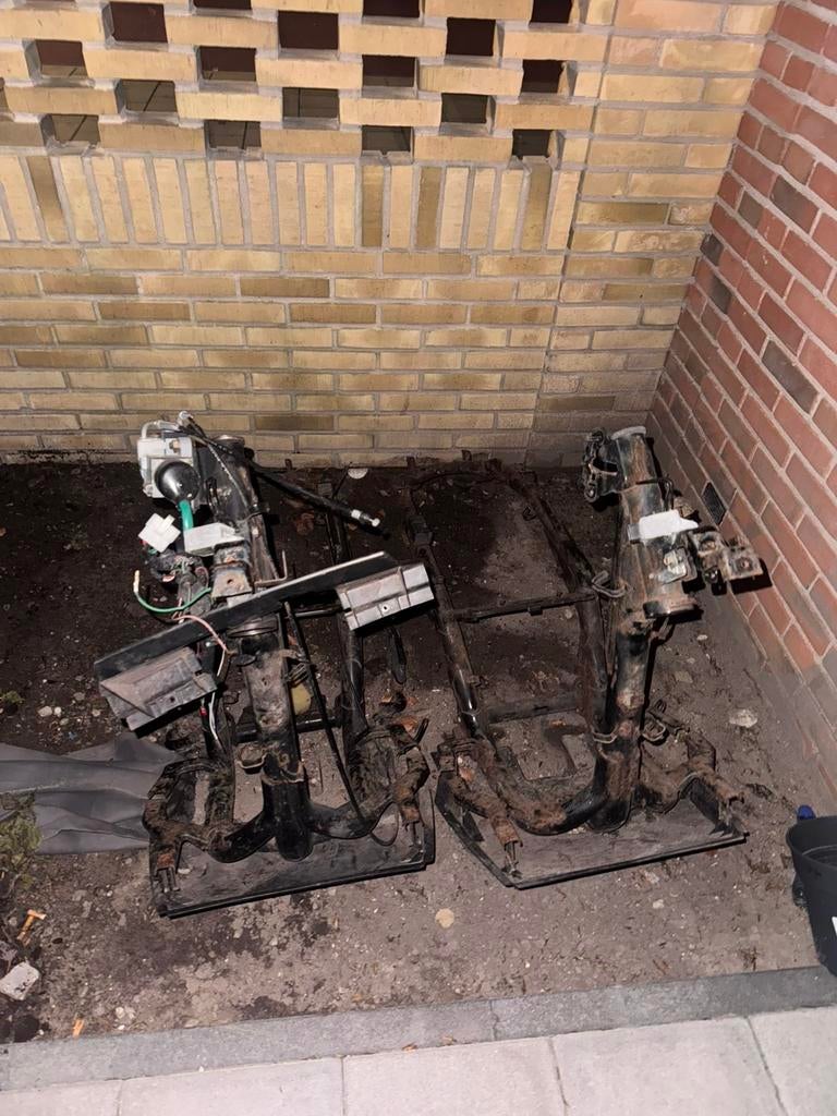 2 frames kymco people s met kenteken, Ophalen of Verzenden