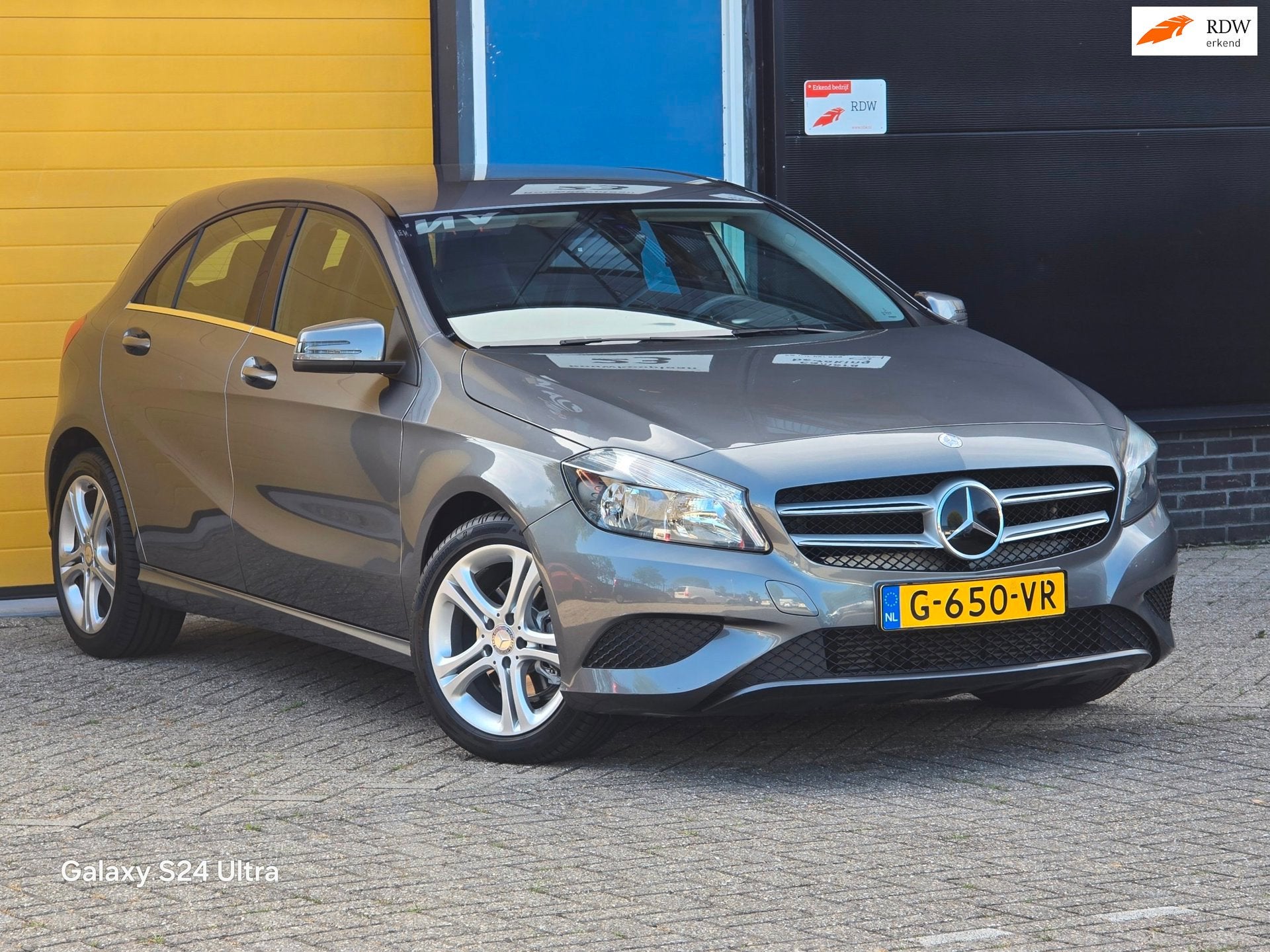 Mercedes-Benz A-klasse 180 Ambition / Airco / Stoelverwarmin, Voorwielaandrijving, Gebruikt, Euro 6, 4 cilinders