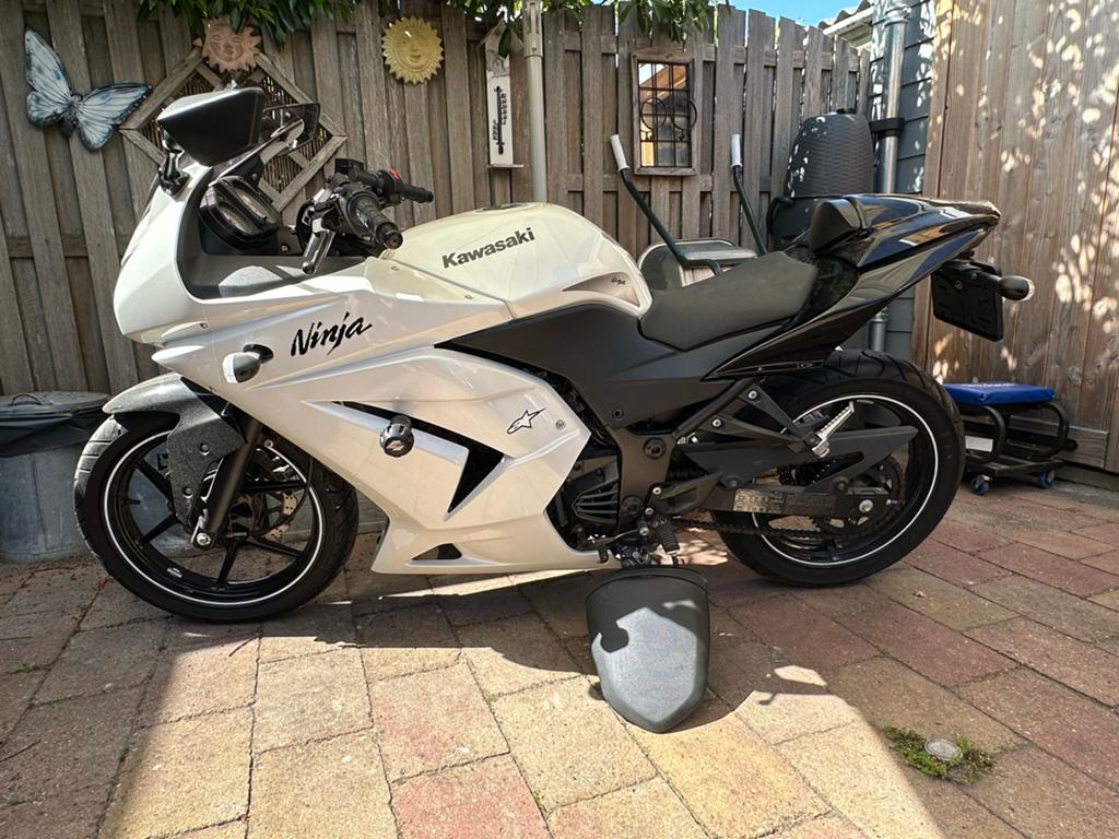 Kawasaki Ninja 250R uit 2011 met lage kilometerstand, Motoren, Motoren | Kawasaki, Particulier, Super Sport, 12 t/m 35 kW, 2 cilinders