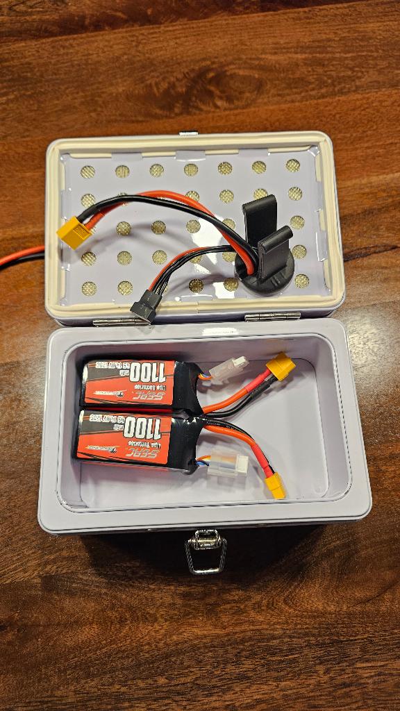 FPV Accessoires - TBS Tango II, fireproof storage, charger, Audio, Tv en Foto, Drones, 250 tot 900 gram, Gebruikt, Overige merken
