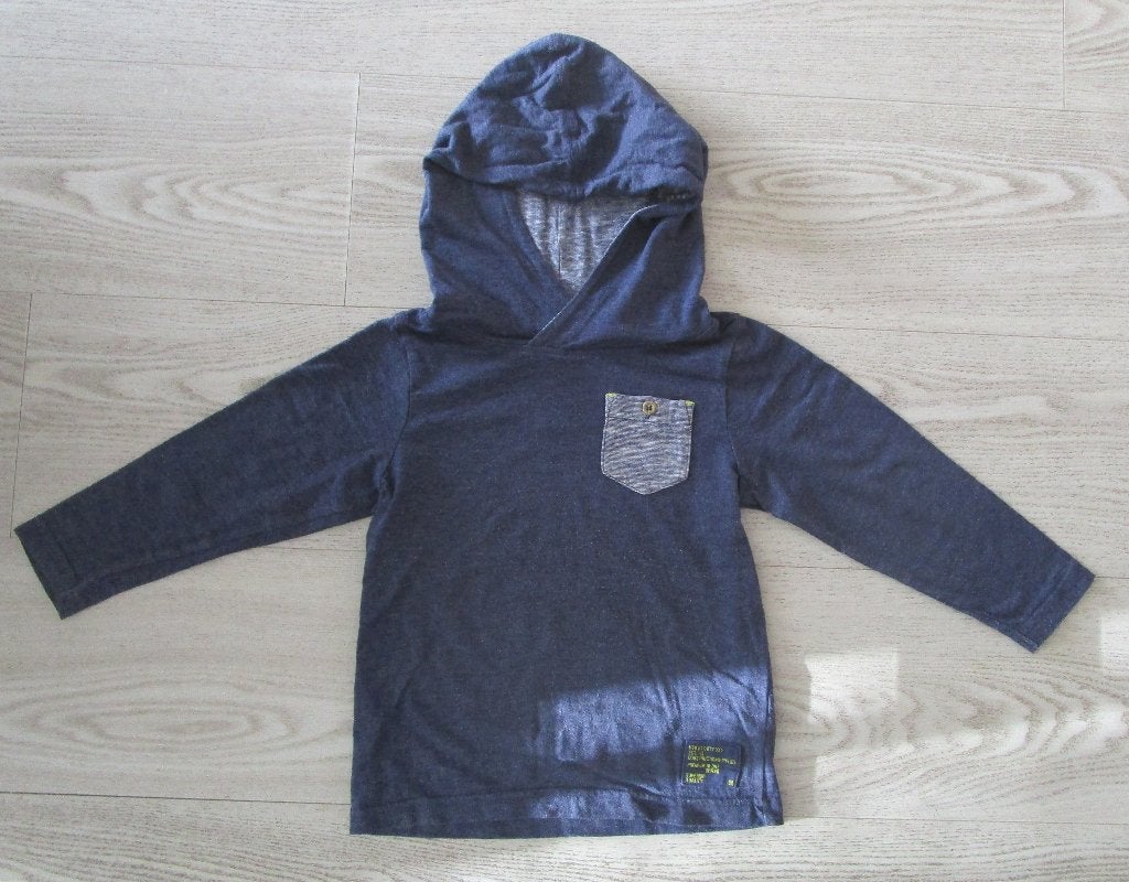 GShirt met Capuchon en Lange Mouwen – WE, Maat 98–104, Kinderen en Baby's, Kinderkleding | Maat 98, WE, Jongen of Meisje, Ophalen of Verzenden