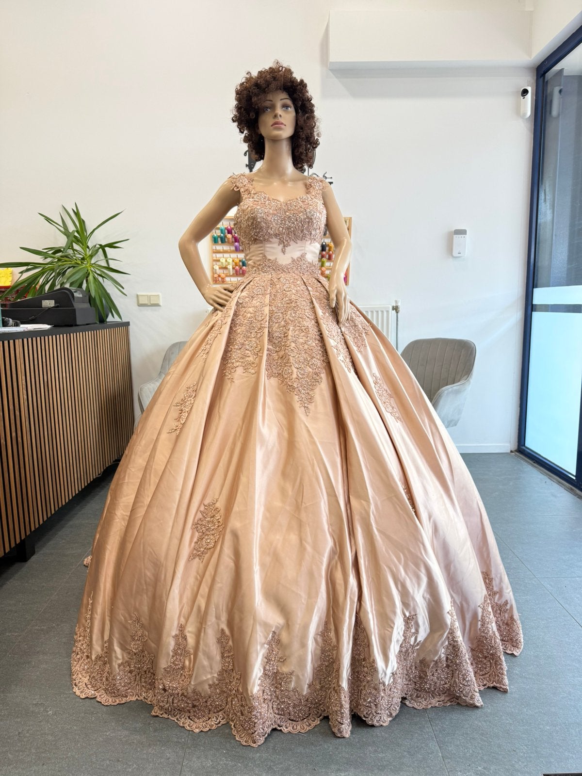 Rose goud prinsesenjurk, Ophalen of Verzenden, Zo goed als nieuw, Overige kleuren, Trouwjurk