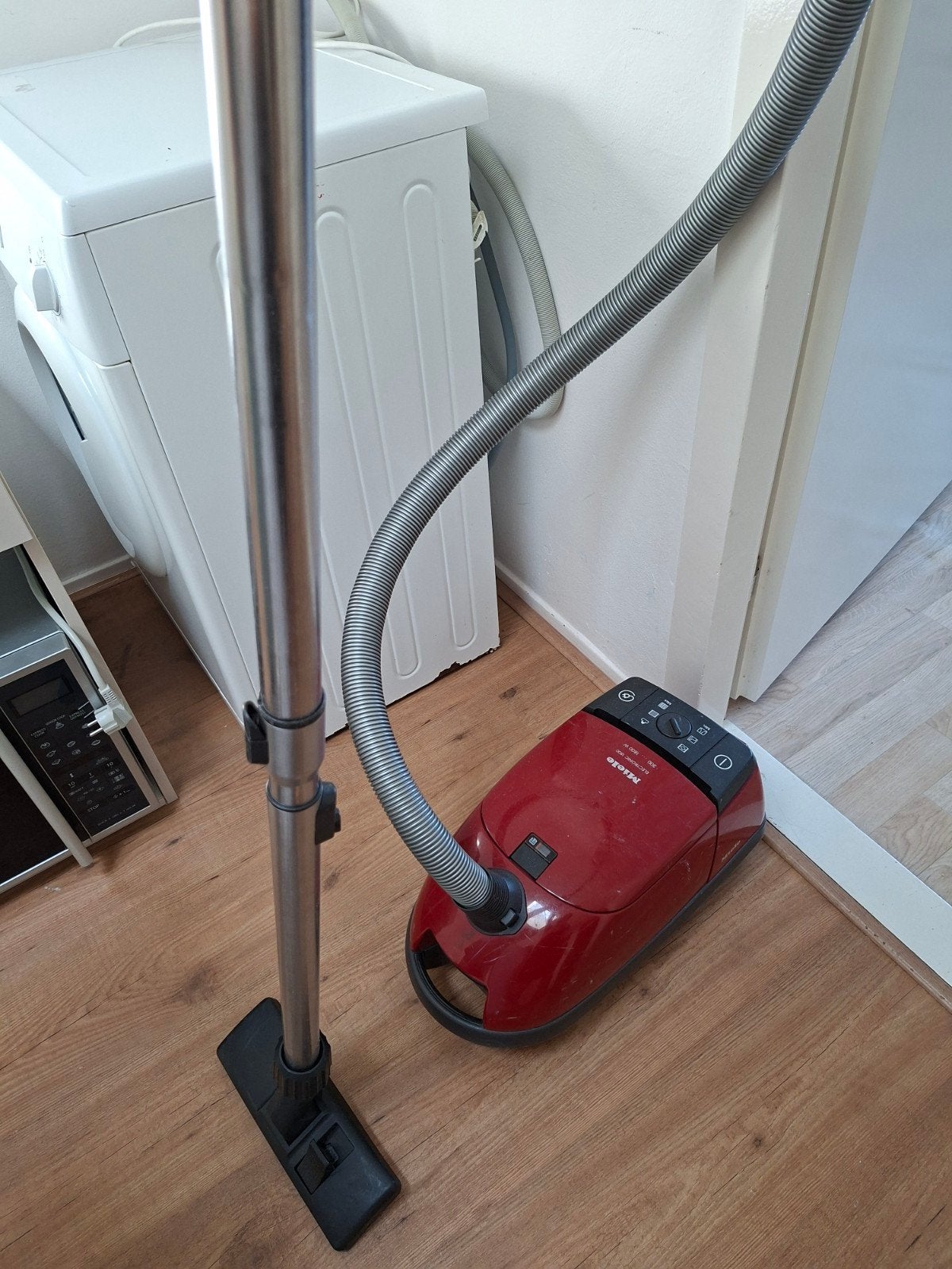 Miele Sledestofzuiger - Krachtig en Betrouwbaar, Witgoed en Apparatuur, Stofzuigers, Gebruikt, Miele, Sledestofzuiger, Ophalen