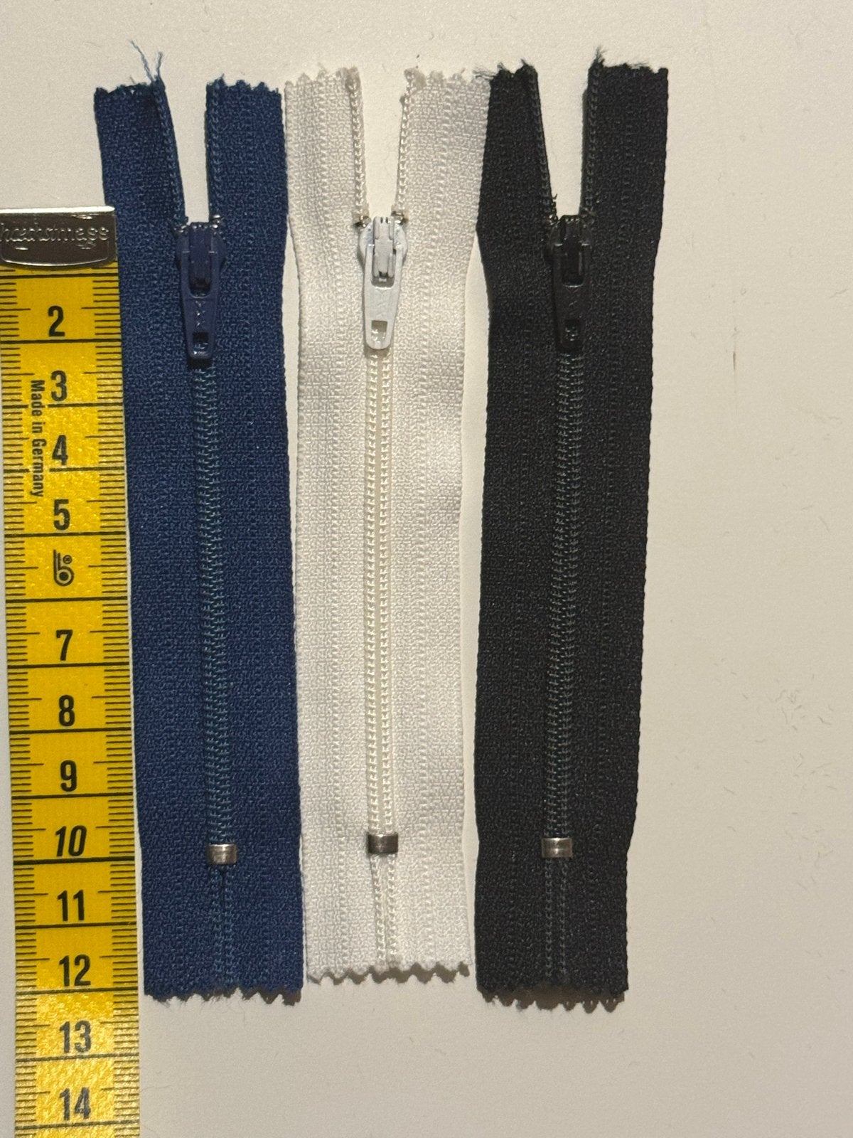 YKK Ritsen 10 cm - Diverse Kleuren, Hobby en Vrije tijd, Naaien en Fournituren, Ophalen of Verzenden, Nieuw, Rits of Sluiting