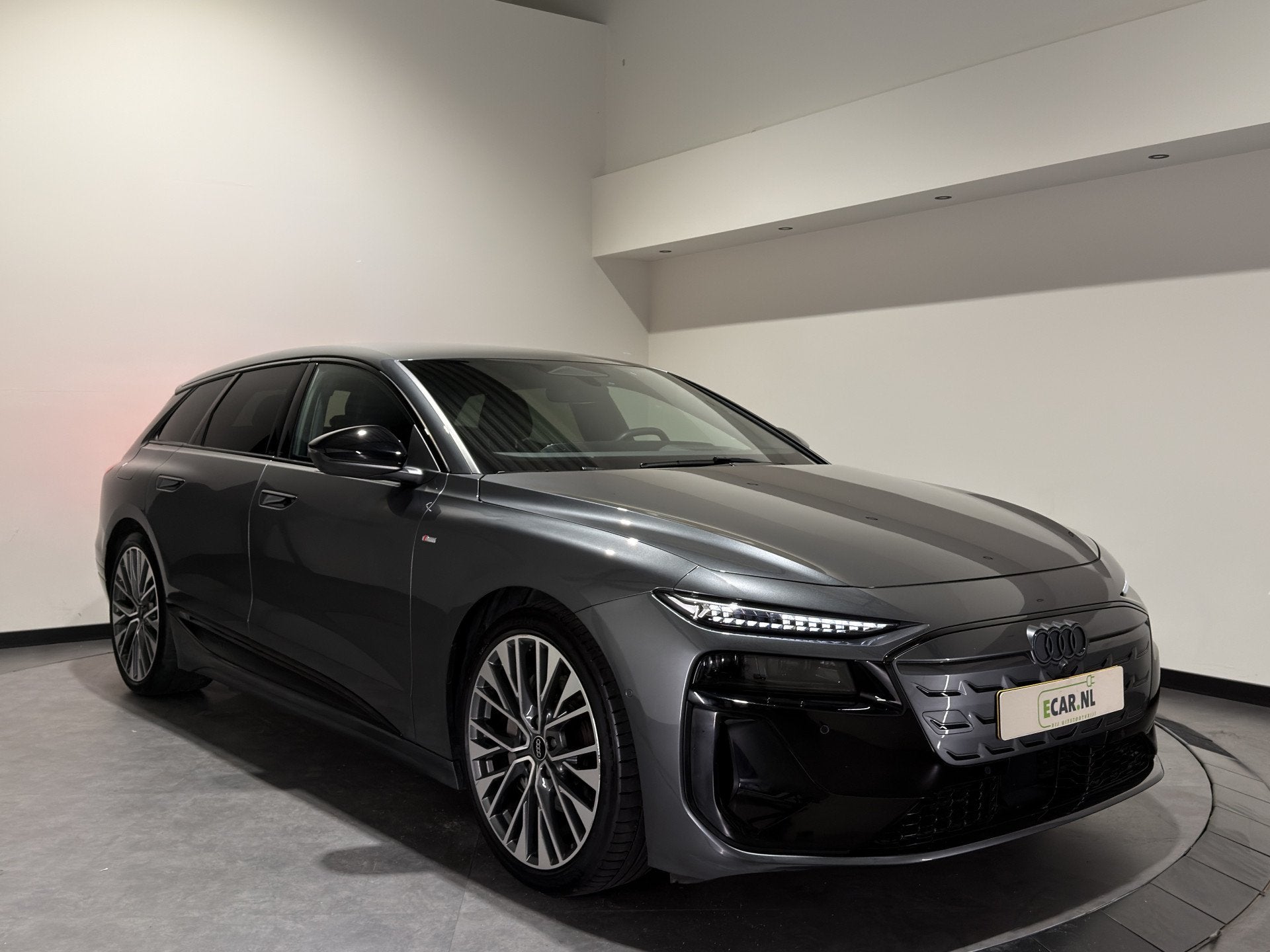 Audi A6 Avant e-tron S edition performance 100 kWh | Heads u, Automaat, Gebruikt, Origineel Nederlands, Verwarmde buitenspiegels