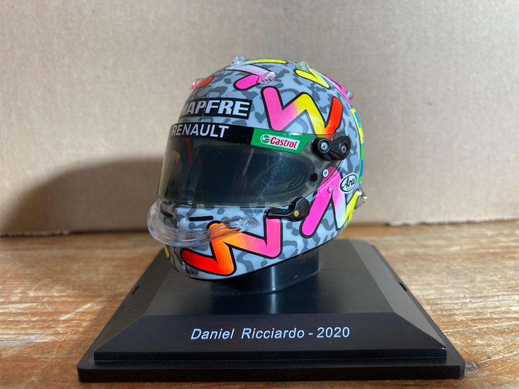 ✅ Daniël Ricciardo 2020 helm 1:5 Spark Renault R.S.20 F1, Verzamelen, Automerken, Motoren en Formule 1, Ophalen of Verzenden, Nieuw