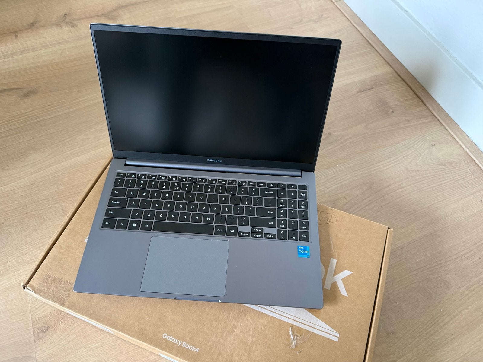 Nieuw in doos: Samsung Galaxy Book4 - i3, Computers en Software, Windows Laptops, Ophalen, 8 GB, Nieuw, SSD