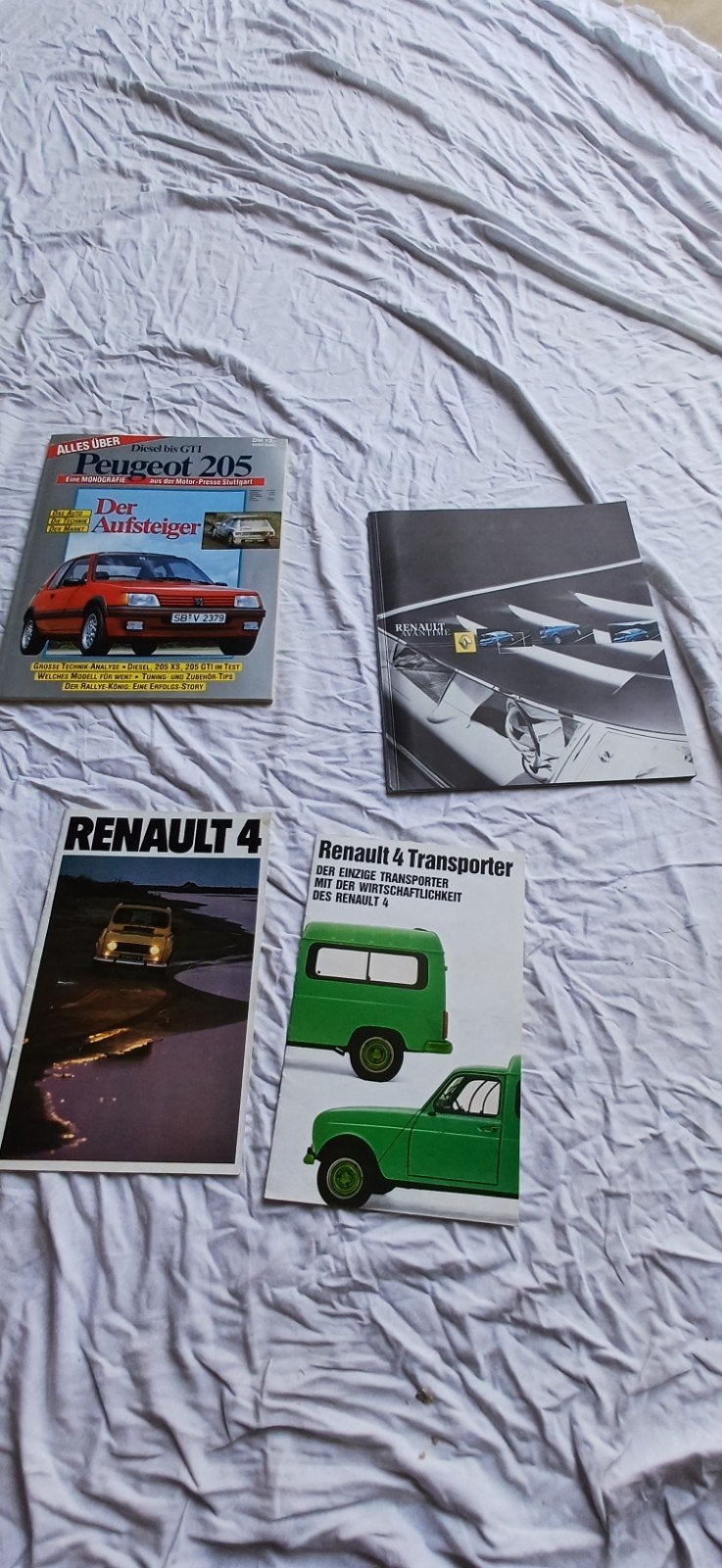 peugeot.205 renault 4 renault avantime, Boeken, Auto's | Folders en Tijdschriften, Ophalen of Verzenden, Zo goed als nieuw, Renault
