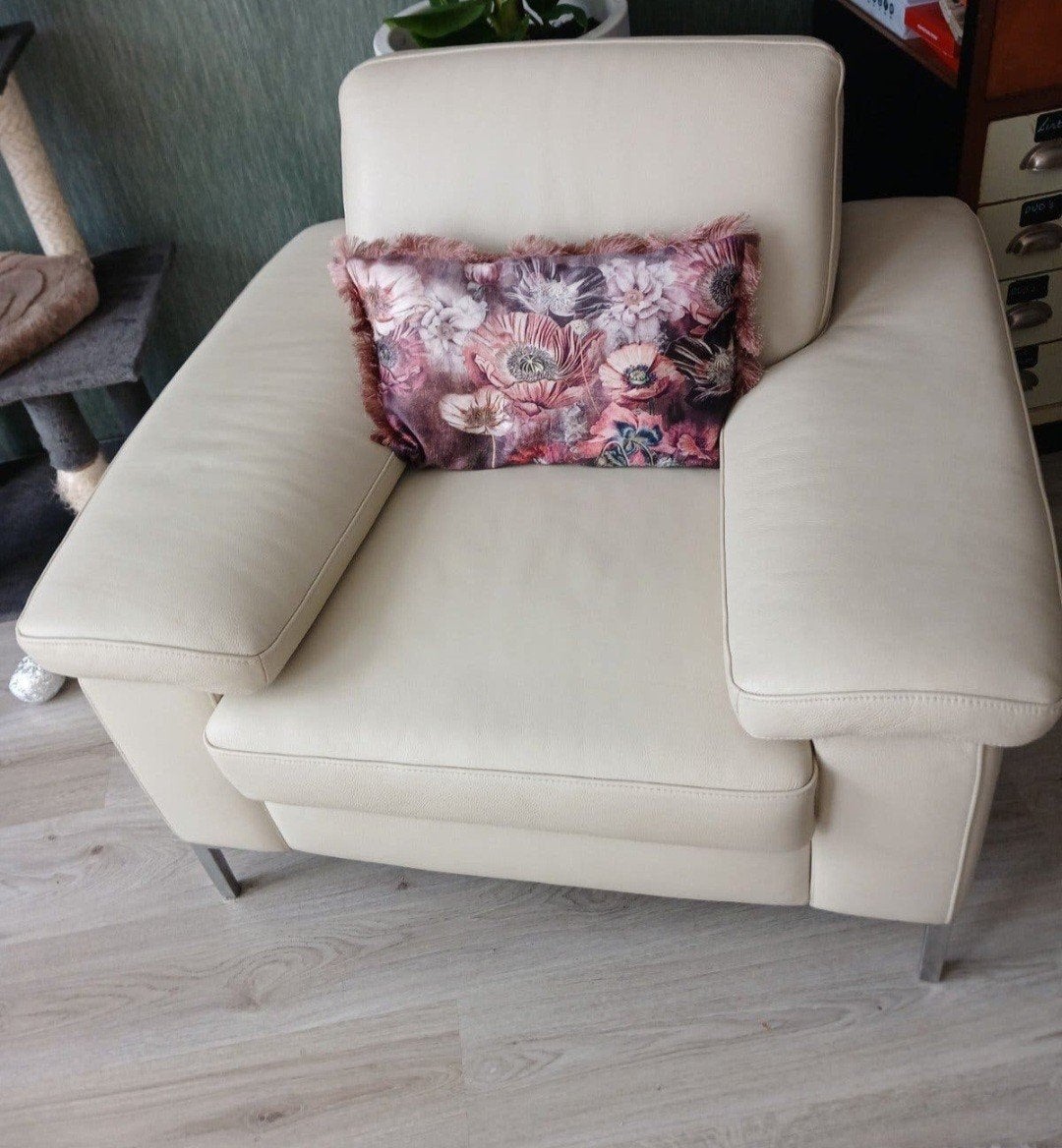 Musterring cremekleurige lederen fauteuil, Huis en Inrichting, Fauteuils, Ophalen, Zo goed als nieuw, 100 tot 125 cm, Leer