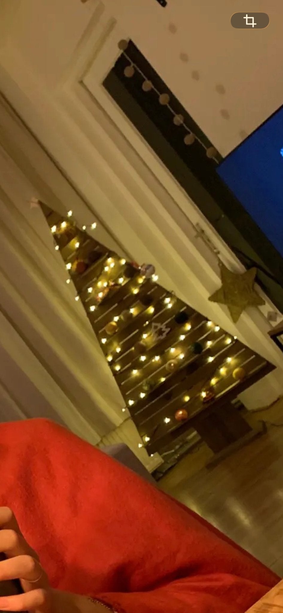 Houten kerstboom, Ophalen