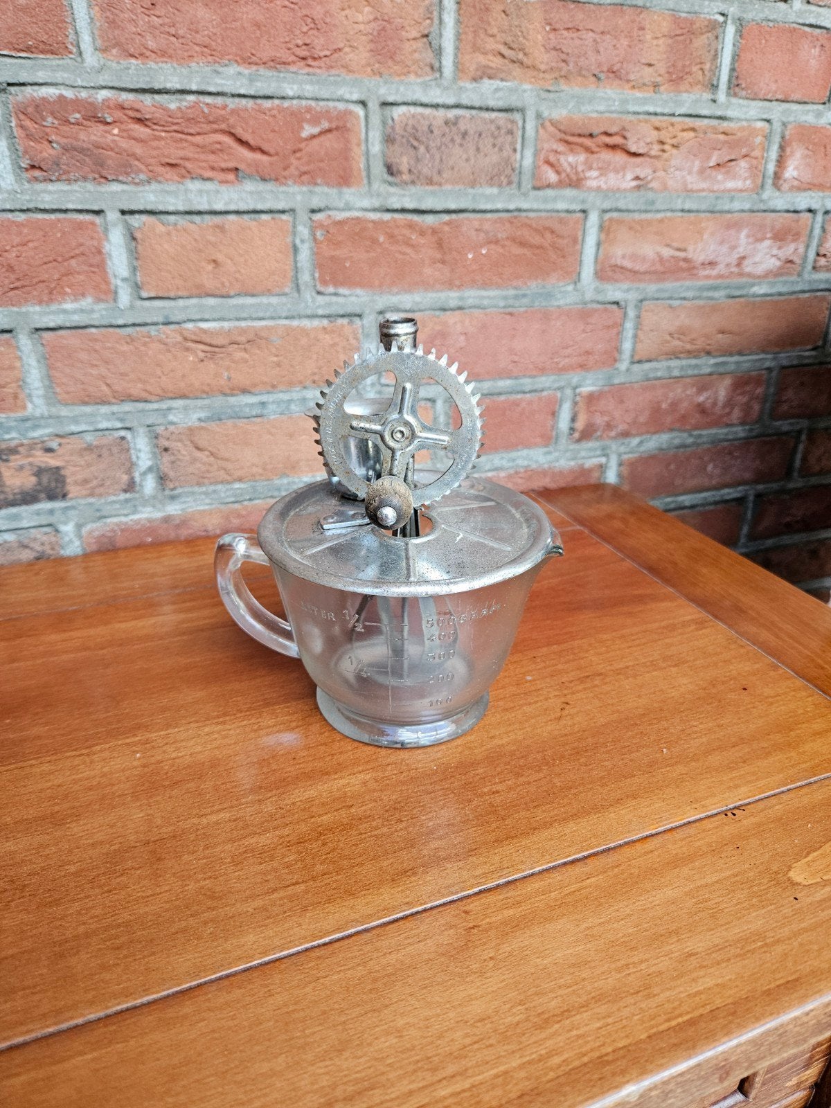 Vintage Handmixer met glazen Maatbeker - Keukenapparaat, Antiek en Kunst, Ophalen of Verzenden