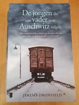   De jongen die zijn vader naar Auschwitz volgde -J.Dronfeld, Ophalen of Verzenden, Zo goed als nieuw