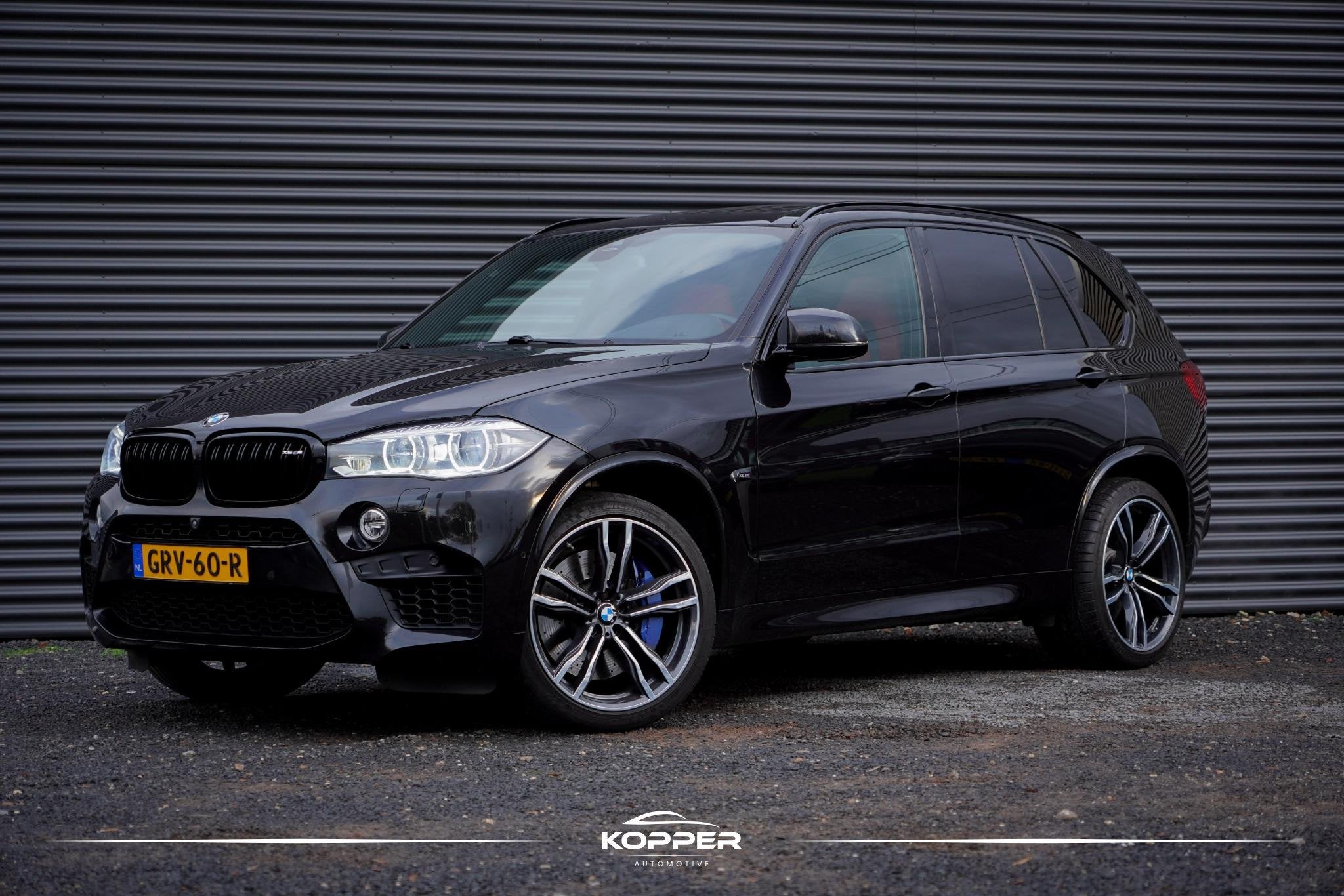 BMW X5 M / Pano / HUD / 21'' / Rear Seat Entertainment / B&O, Auto's, Automaat, Gebruikt, 4395 cc, Zwart